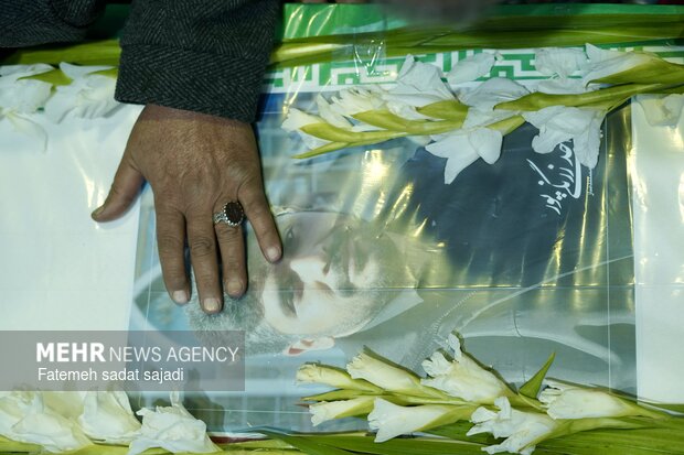 خروش مردم کرمان علیه اغتشاشگران با تشییع شهید امنیت