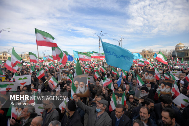 تجمع «همبستگی ملی» و تشییع شهدای امنیت در همدان