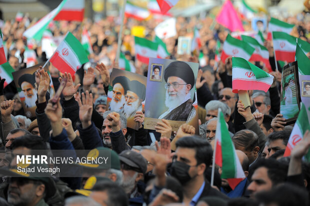 مسئولین در تجمع دشمنشکن مردم تهران چه گفتند؟ مسئولین در تجمع دشمنشکن مردم تهران چه گفتند؟