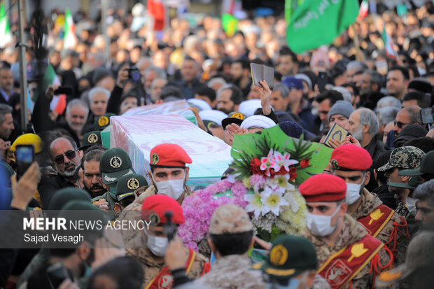 تجمع «همبستگی ملی» و تشییع شهدای امنیت در همدان