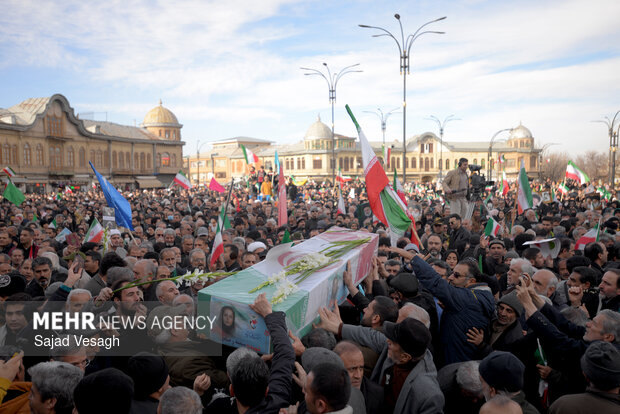 تجمع «همبستگی ملی» و تشییع شهدای امنیت در همدان