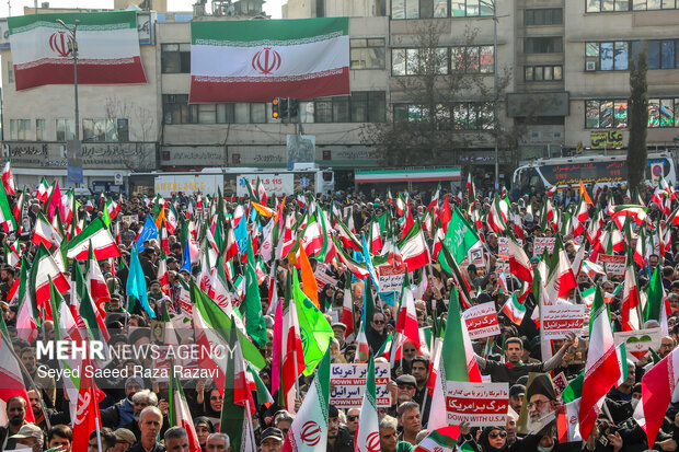 اتحاد قهرمانانه مردم تهران علیه تروریسم و اغتشاش آمریکایی - صهیونیستی 13