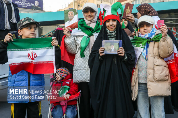 اتحاد قهرمانانه مردم تهران علیه تروریسم و اغتشاش آمریکایی - صهیونیستی