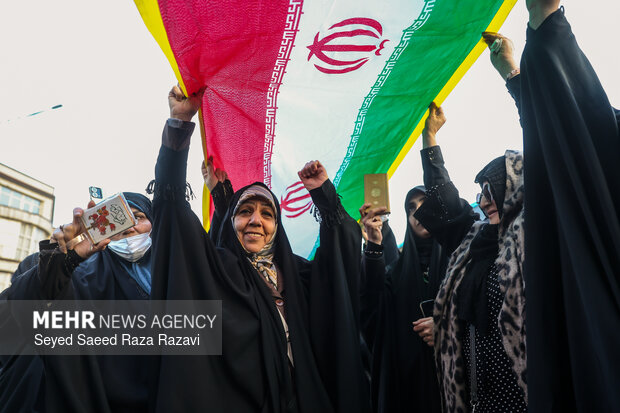 اتحاد قهرمانانه مردم تهران علیه تروریسم و اغتشاش آمریکایی - صهیونیستی