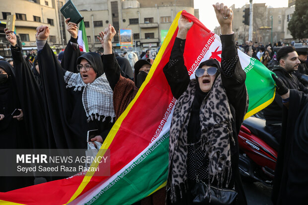 ڕێپێوانی دژە تیرۆریستی لە تاران