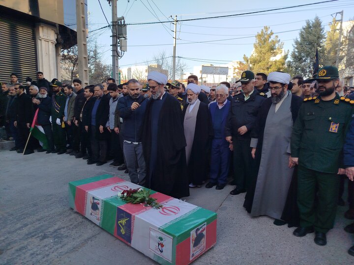 نماز بر پیکر پاک شهید رضا قدیمی اقامه شد