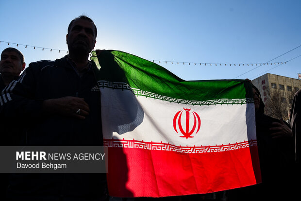 تجمع «همبستگی ملی» و تشییع شهدای امنیت در مشهد