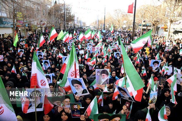تجمع «همبستگی ملی» در زنجان