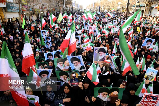 تجمع «همبستگی ملی» در زنجان