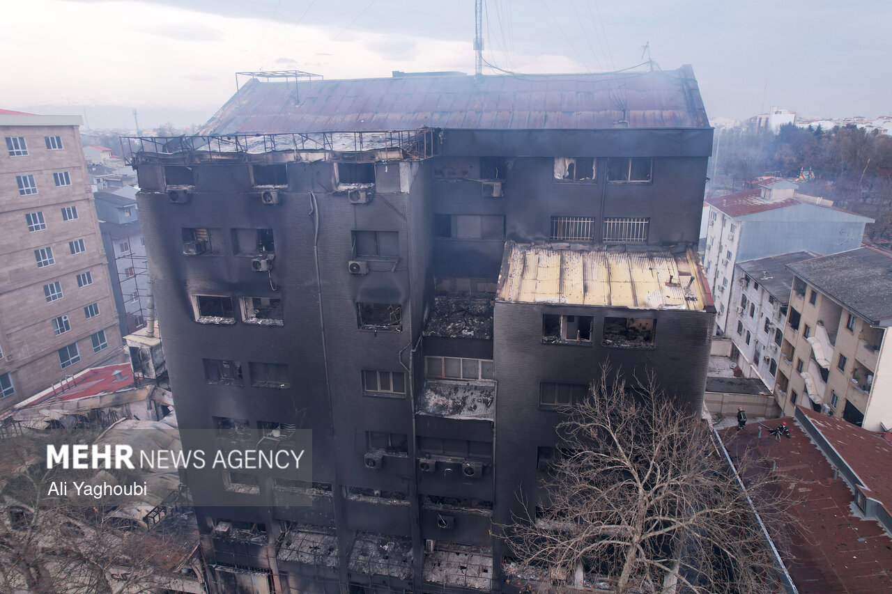 فضاسازی اماکن آسیب دیده از اغتشاش توسط دانشجویان بسیجی گیلان