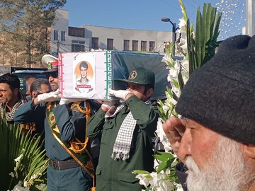 تشییع پیکر مطهر شهید ۱۸ساله مدافع امنیت در شهرستان مرزی خواف