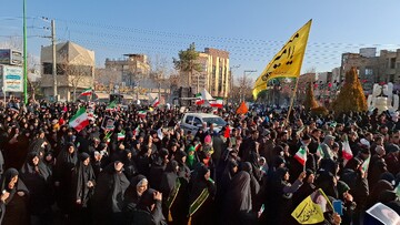 تشییع پیکر مطهر شهید مدافع امنیت «امیرعلی پیمانی» در خمینی شهر