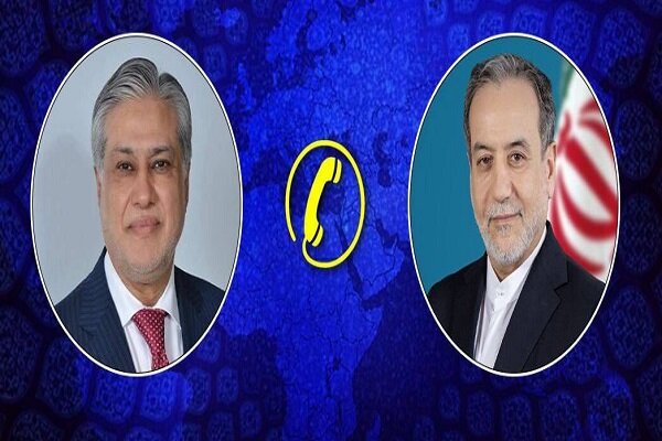 Iran, Pakistan FMs discuss international developments