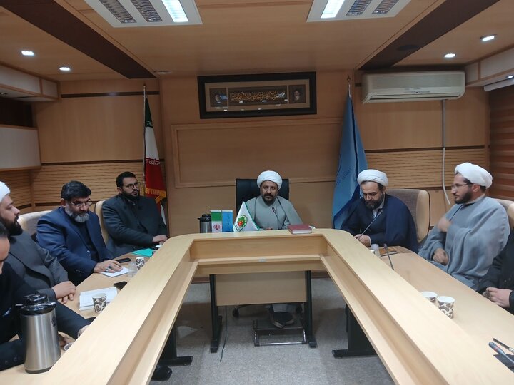 صادقی: متنفذین میان جوانان به روشنگری اهداف دشمن بپردازند صادقی: متنفذین میان جوانان به روشنگری اهداف دشمن بپردازند