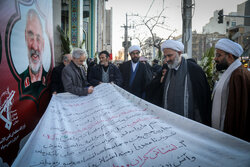 ۲۰ هزار امضا در مشهد برای محاکمه مفسدان اقتصادی و تروریست‌های امنیتی