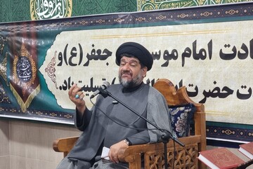 امام جمعه گناوه: ملت ایران با خلق حماسه ۲۲ دی توطئه دشمن را خنثی کرد