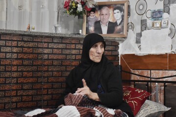 دیدار مدیرکل بنیاد شهید لرستان با مادر شهید «هوشنگ فیضی»