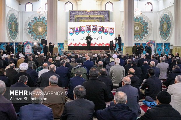 مراسم سومین روز شهادت شهدای مدافع وطن در مصلای رشت