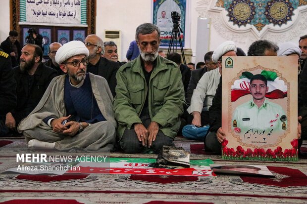 مراسم سومین روز شهادت شهدای مدافع وطن در مصلای رشت