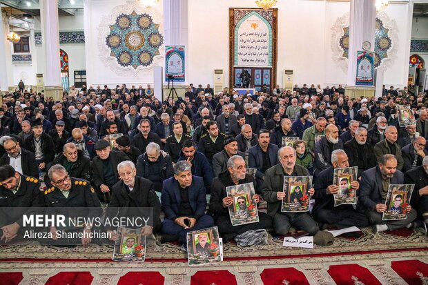 مراسم سومین روز شهادت شهدای مدافع وطن در مصلای رشت