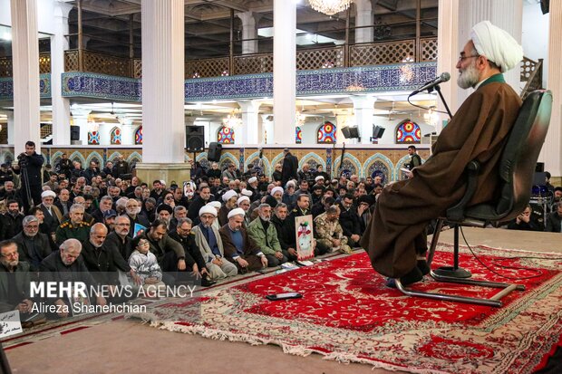 مراسم سومین روز شهادت شهدای مدافع وطن در مصلای رشت