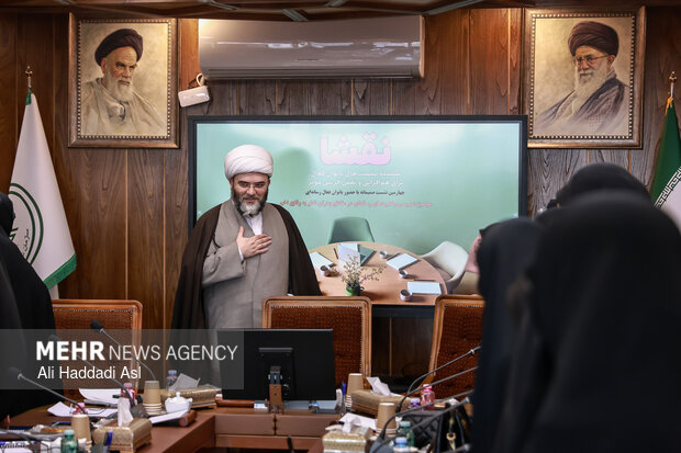 نشست رئیس سازمان تبلیغات اسلامی با زنان فعال رسانه