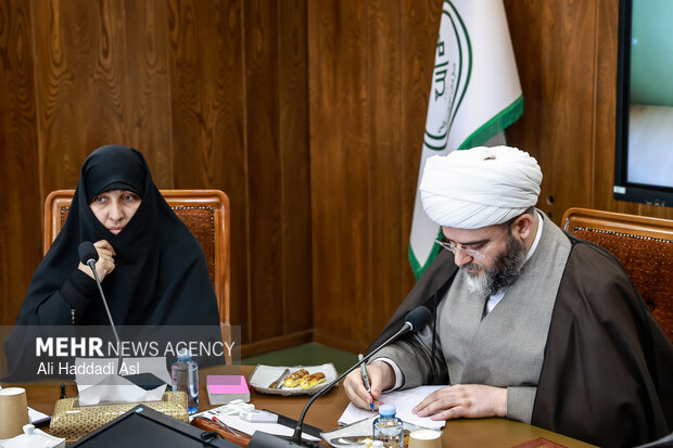 نشست رئیس سازمان تبلیغات اسلامی با زنان فعال رسانه