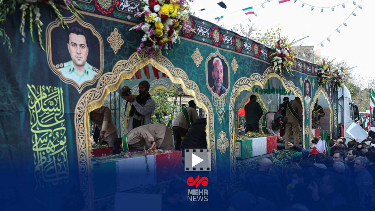 تصاویری از وداع باشکوه مردم تهران با شهدای اغتشاشات