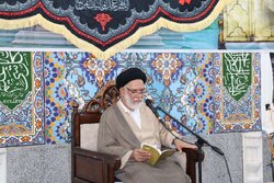 امام جمعه دیر: خانواده‌ها بیش از پیش مراقب فرزندان خود باشند