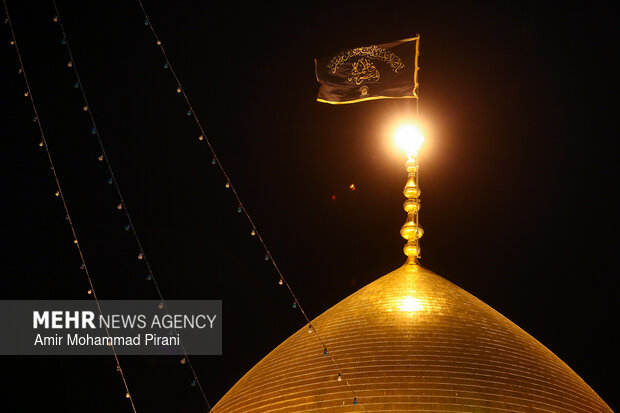 حال و هوای شب شهادت امام کاظم(ع) در حرم حضرت معصومه(س)