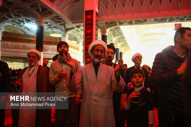 حال و هوای شب شهادت امام کاظم(ع) در حرم حضرت معصومه(س)