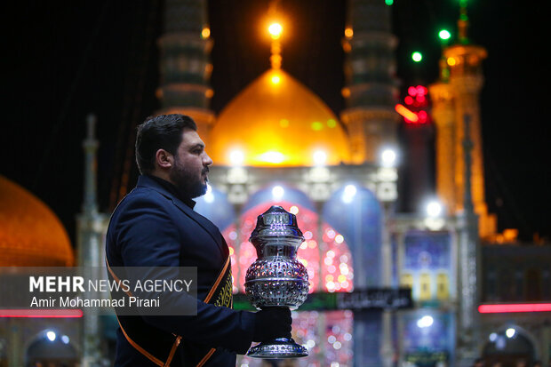 حال و هوای شب شهادت امام کاظم(ع) در حرم حضرت معصومه(س)