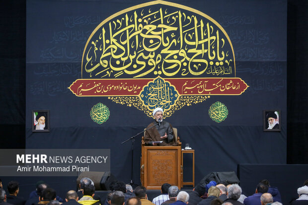 حال و هوای شب شهادت امام کاظم(ع) در حرم حضرت معصومه(س)