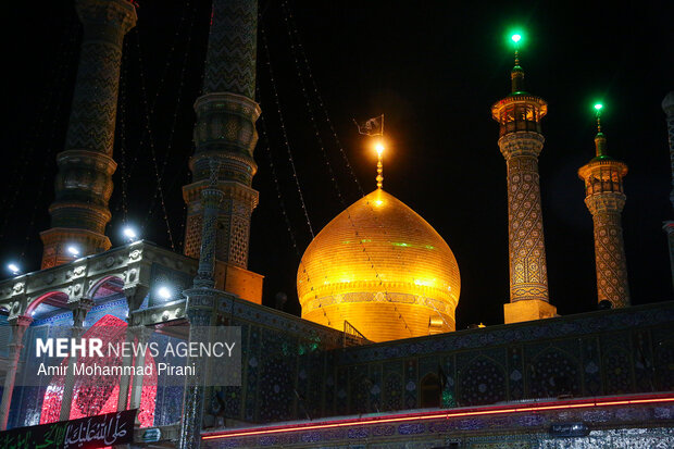 حال و هوای شب شهادت امام کاظم(ع) در حرم حضرت معصومه(س)