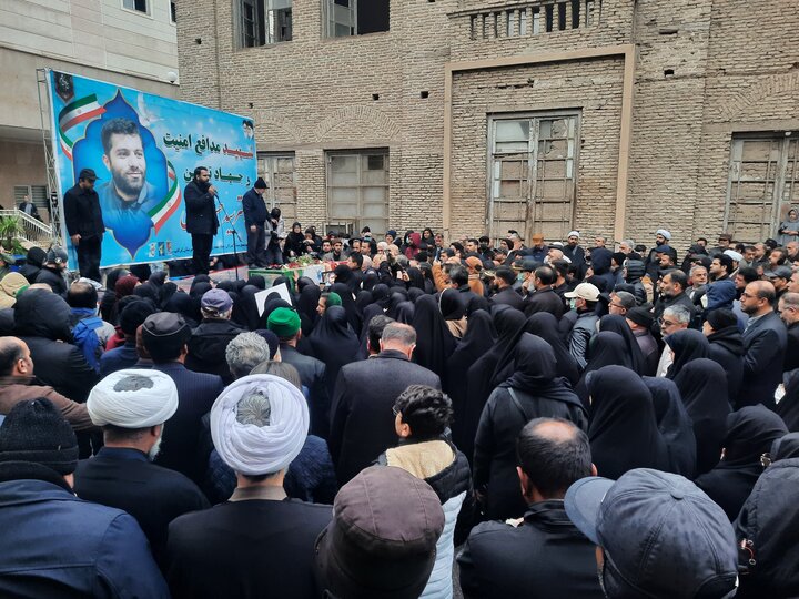 خواهر شهید حسینی: ما ملت امام حسینیم