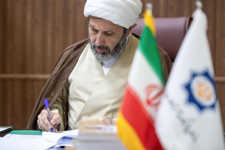 مسؤول ثقافي يخاطب زعامات الاديان السماوية حول الإساءة للمقدسات في ايران