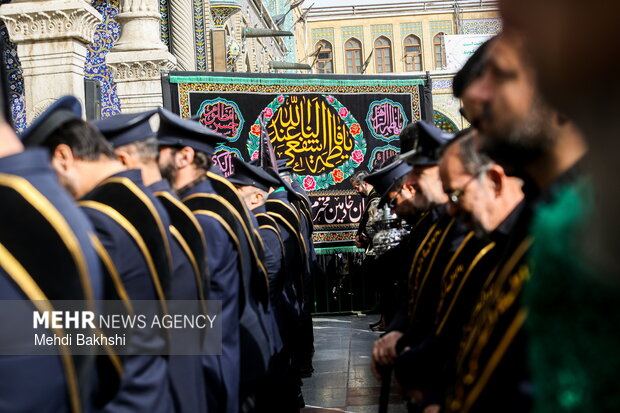 دسته عزای خادمان حرم بانوی کرامت در روز شهادت امام کاظم(ع)