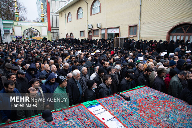 تشییع پیکر شهید سید حسن حسینی