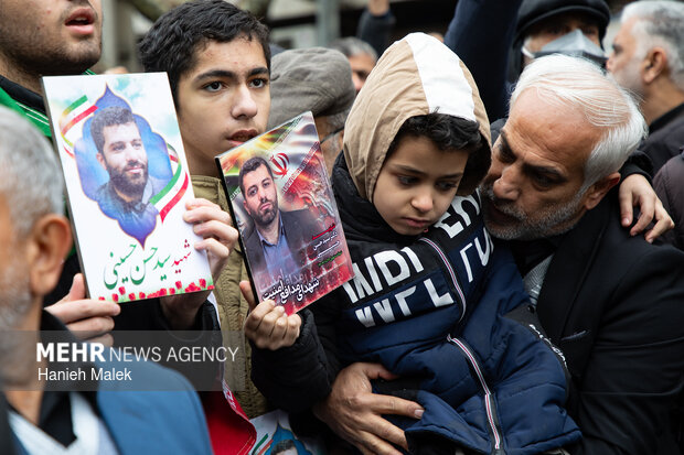 تشییع پیکر شهید سید حسن حسینی