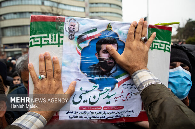 تشییع پیکر شهید سید حسن حسینی