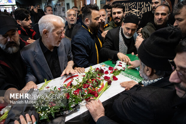 تشییع پیکر شهید سید حسن حسینی