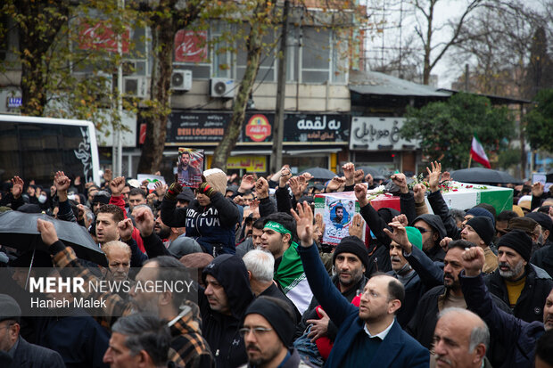 تشییع پیکر شهید سید حسن حسینی