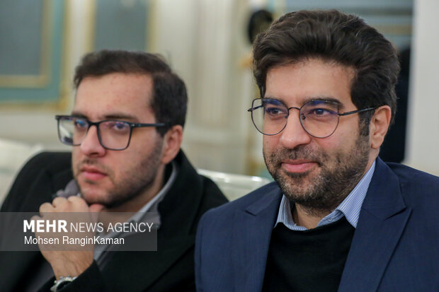 Iran’s defense min. meets with foreign military attaches
