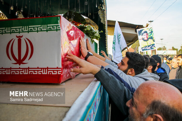 تشییع شهدای مردمی عملیات تروریستی اصفهان تشییع شهدای مردمی عملیات تروریستی اصفهان