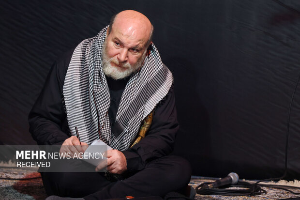 مراسم قرائت زیارت عاشورا در حسینه موج الحسین