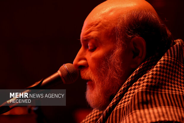 مراسم قرائت زیارت عاشورا در حسینه موج الحسین