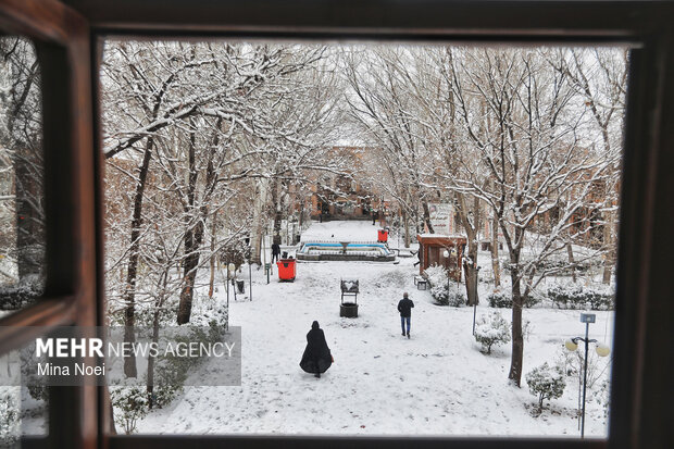 بارش برف در تبریز