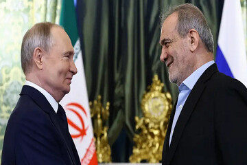 Putin speaks with Iranian president Pezeshkian by phone