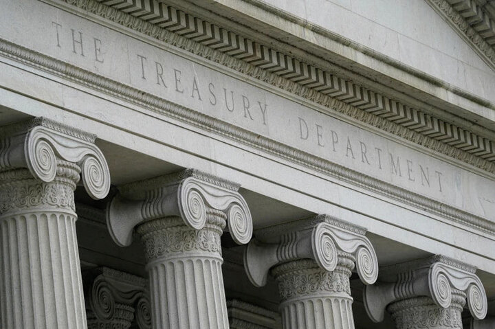 أمريكا تفرض عقوبات على "علي لاريجاني" وعدد من القادة العسكريين الايرانيين