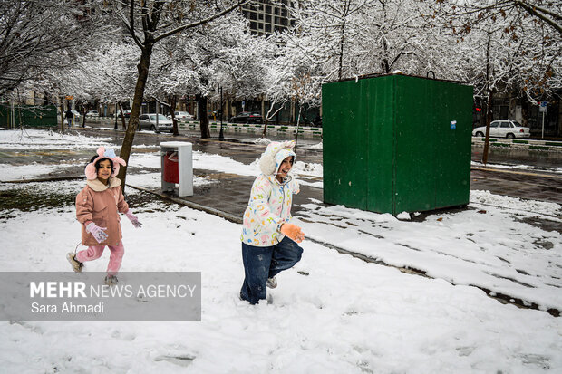 بارش برف در مشهد